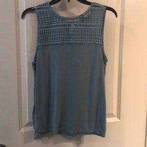Blue green tank with pretty detailed yoke